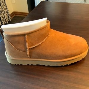 Women’s UGG Classic Ultra Mini size 11